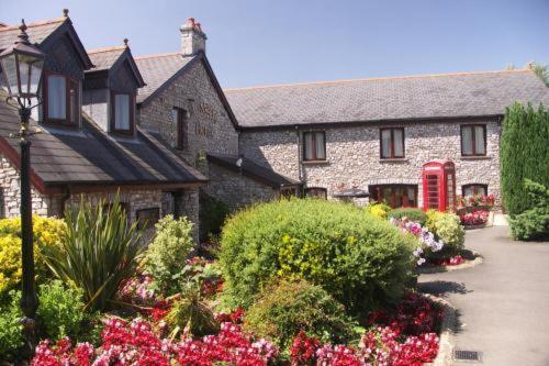 St Mary'S Hotel Golf & Country Club Pencoed Екстериор снимка