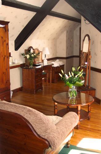 St Mary'S Hotel Golf & Country Club Pencoed Екстериор снимка