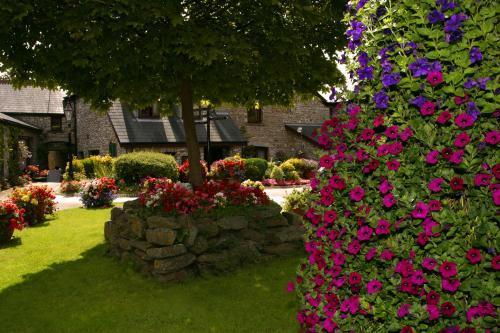 St Mary'S Hotel Golf & Country Club Pencoed Екстериор снимка