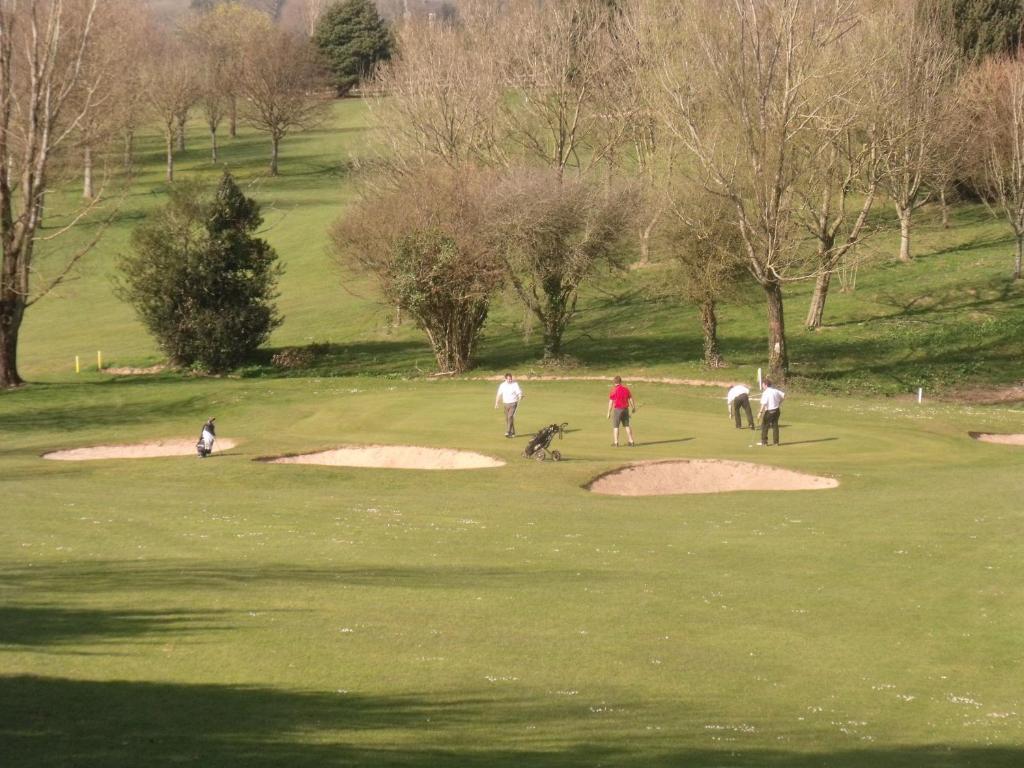 St Mary'S Hotel Golf & Country Club Pencoed Екстериор снимка